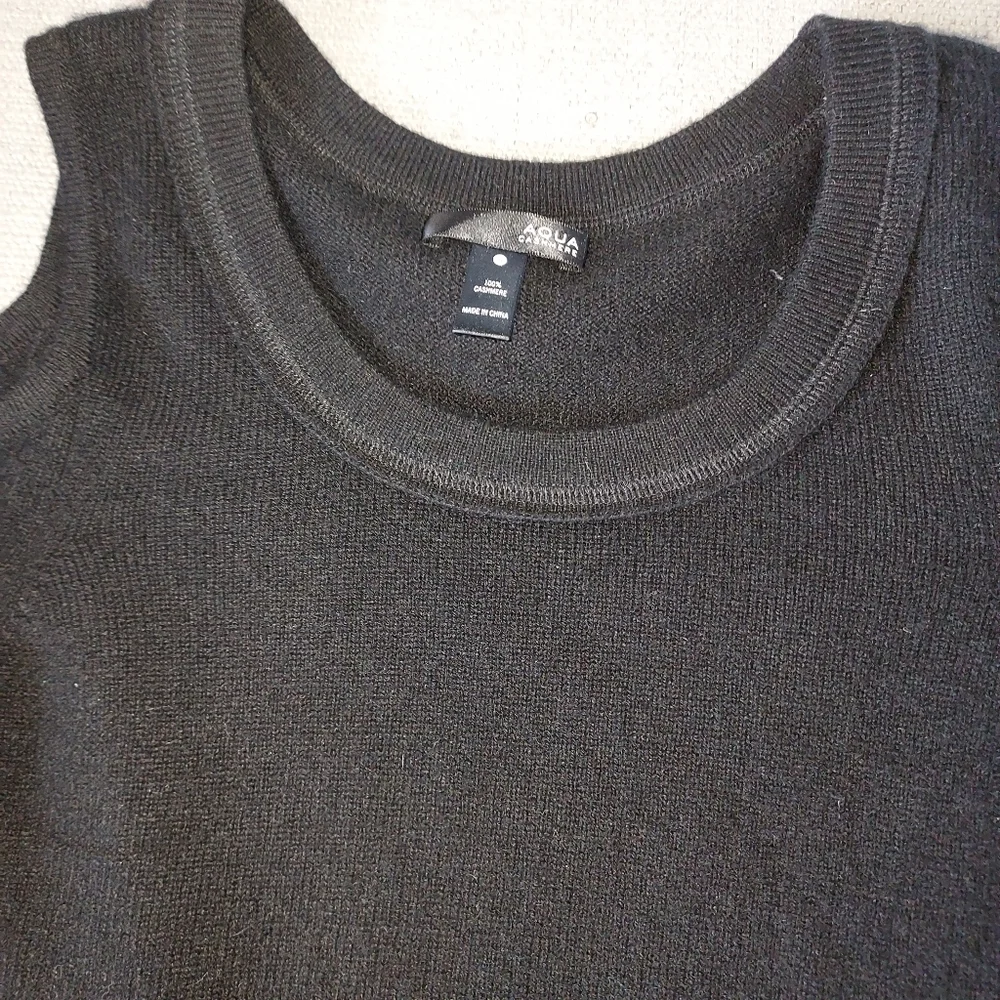 AQUA 100%  Cashmere Cold Shoulder Sweater